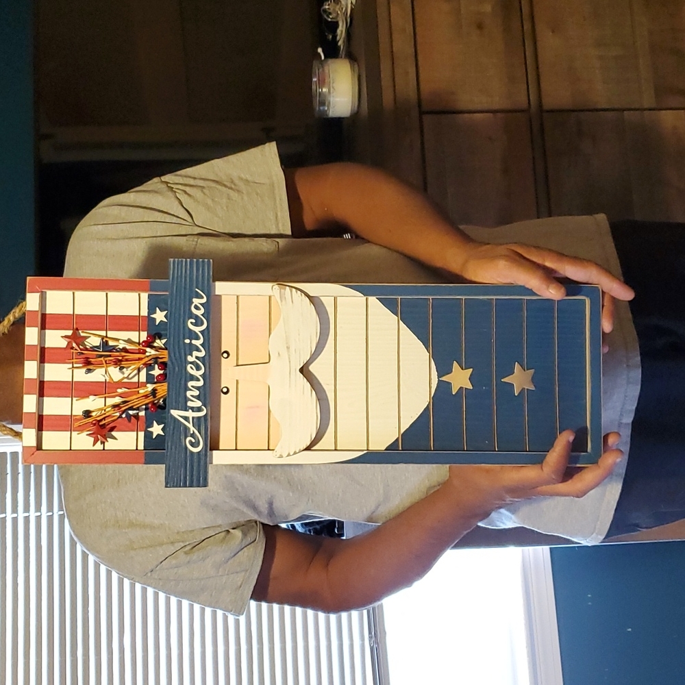 Patriotic wall decor
